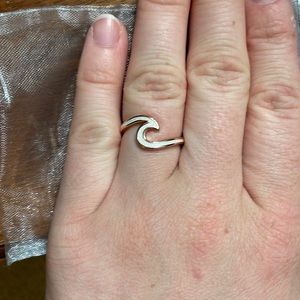 Rose gold wave ring
